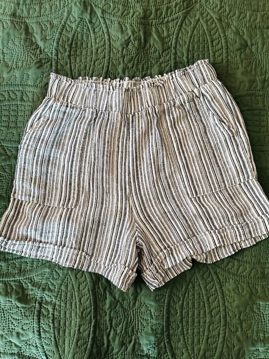 Time and Tru Pants - NWT Time & Tru Carbon / Dark Charcoal Smocked High Rise Shorts | X-Small